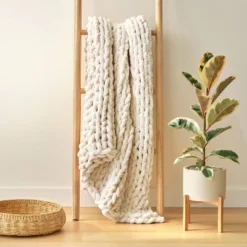 Large Knit Blanket Craft Kit Cream - Mondo Llama™: Finger Knitting Yarn DIY Art Kit For Adults -Mondo Llama GUEST e8dcacc0 7696 443c b424 f7e5ac3645de